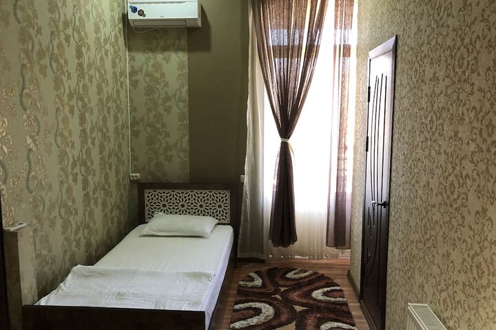 Room 8 of 23
