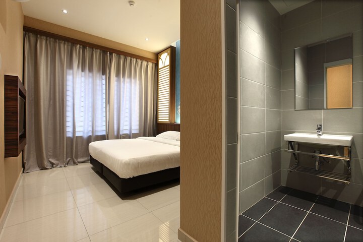Room 15 of 41