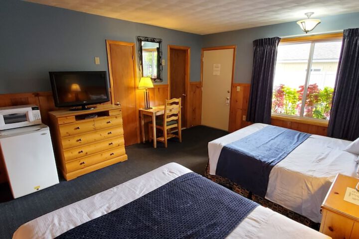 Room 10 of 145