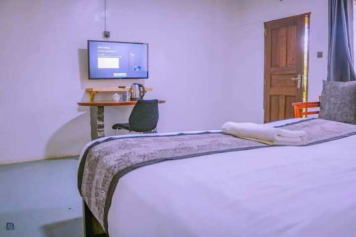 Room 4 of 21