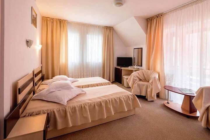Room 5 of 22