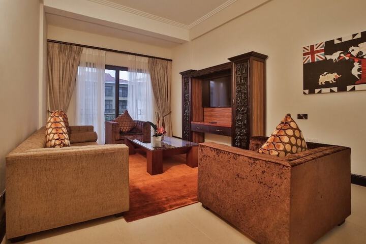 Room 11 of 28