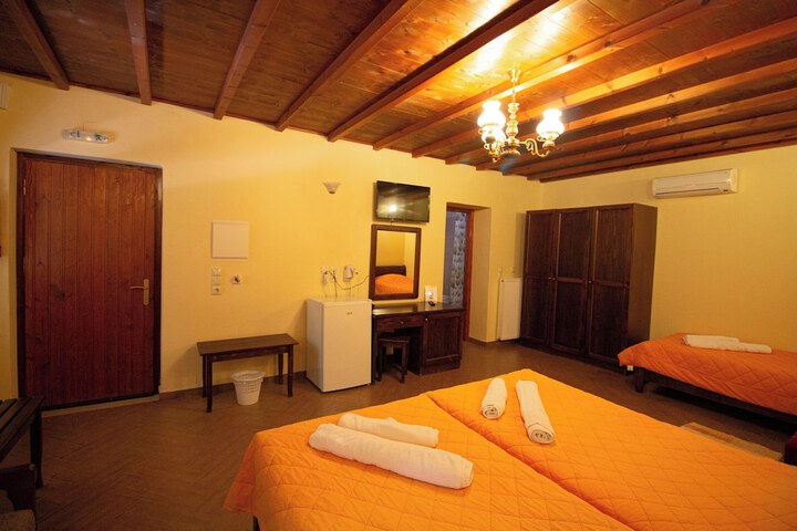 Room 45 of 206