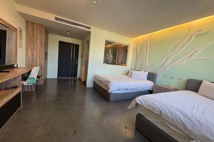 Room 51 of 118