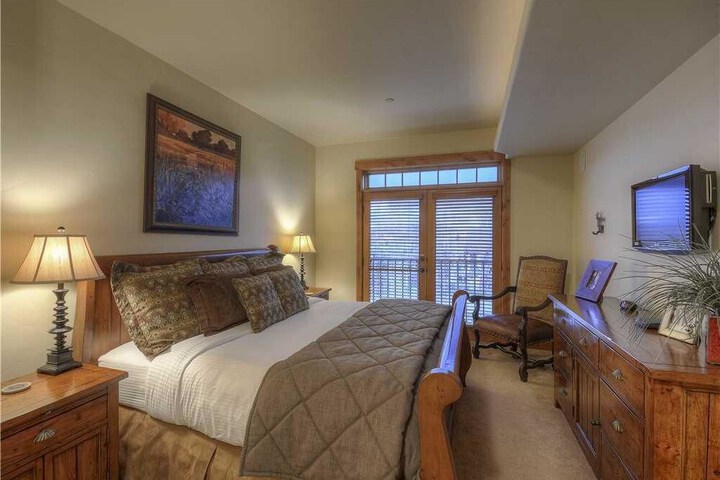 Room 3 of 54
