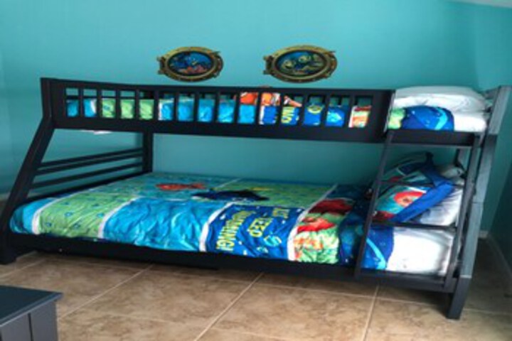 Room 28 of 31