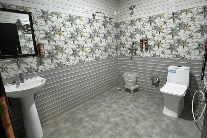 Room 49 of 92