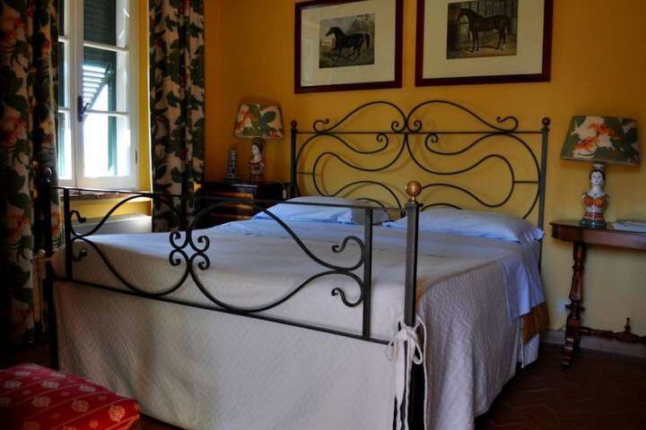 Room 6 of 48