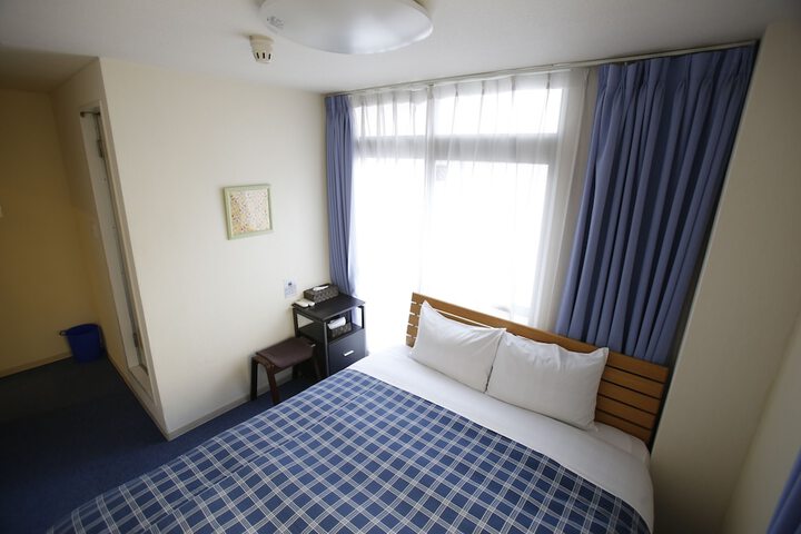 Room 15 of 84