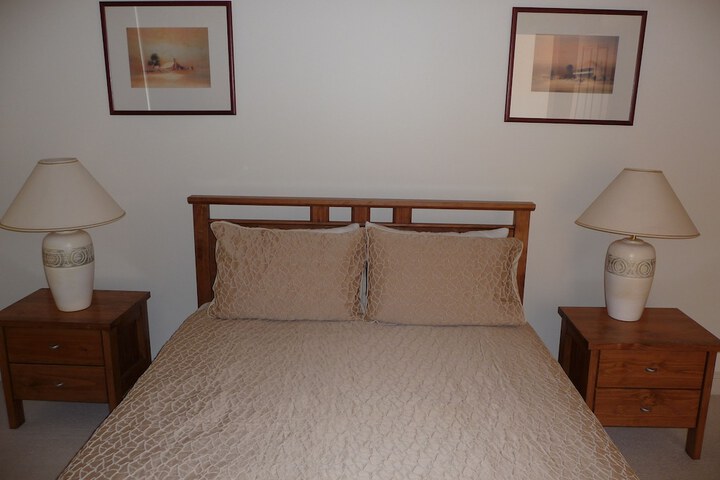 Room 8 of 42