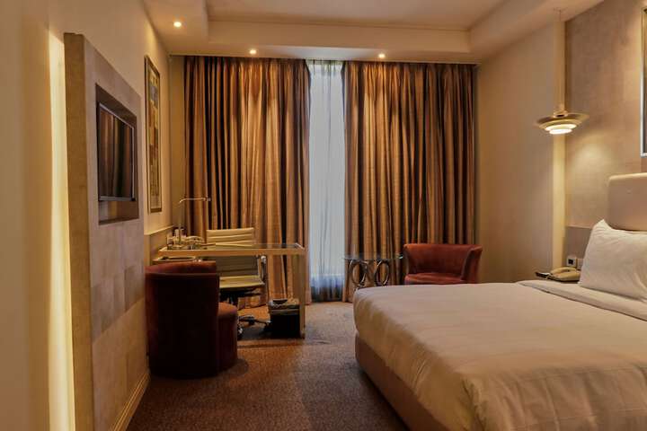 Room 8 of 58