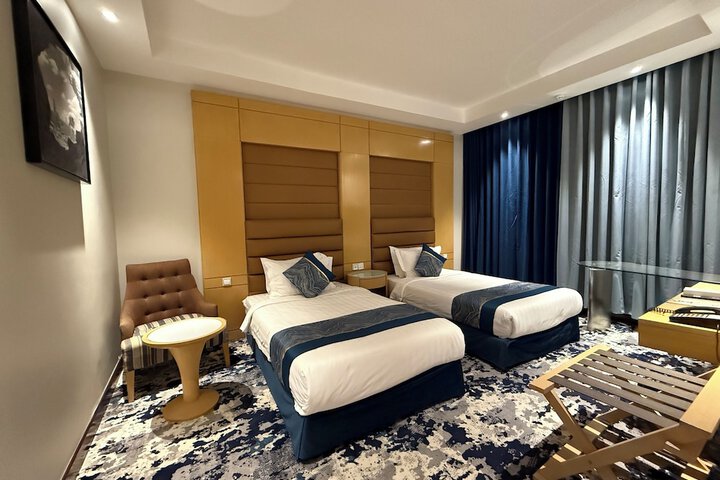 Room 14 of 40
