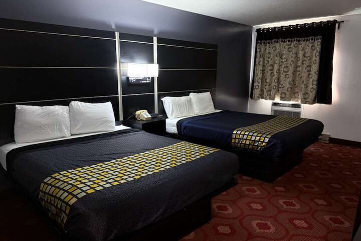Room 12 of 38