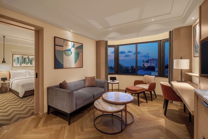 Room 17 of 35