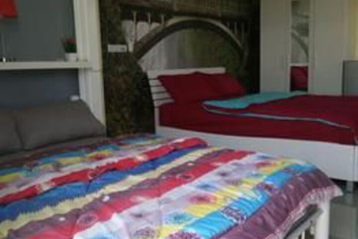 Room 6 of 25