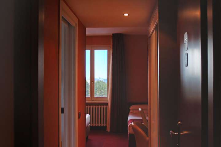 Room 20 of 68
