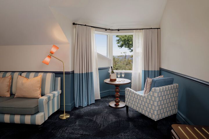 Room 13 of 72