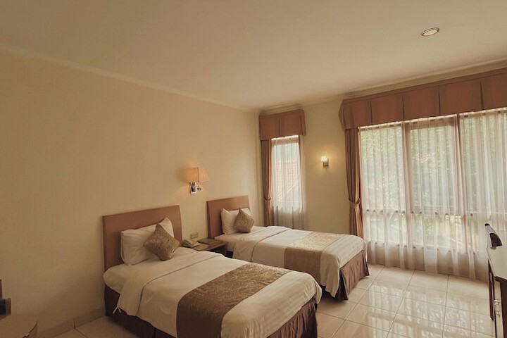Room 20 of 147