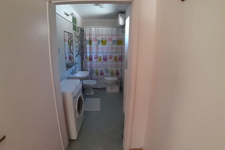 Room 11 of 39