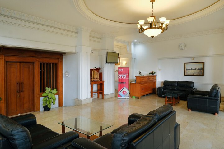 Lobby Entry