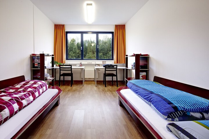Room 8 of 78