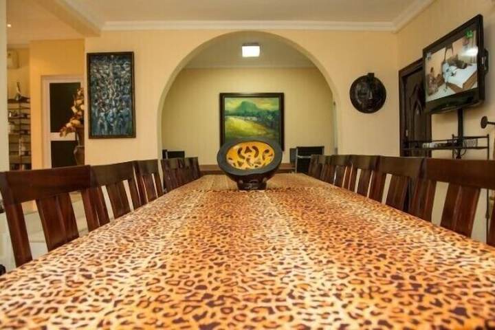 Dining 49 of 58