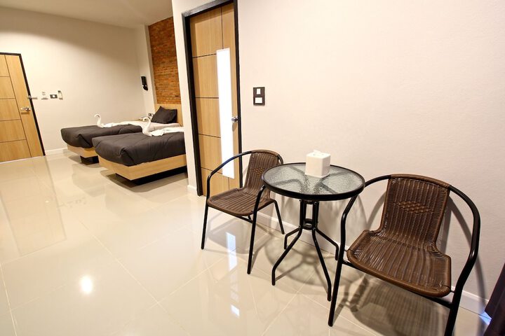 Room 11 of 29