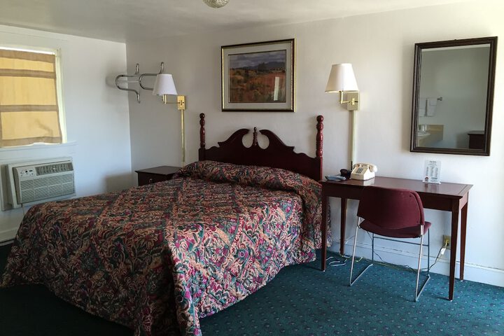 Room 3 of 21