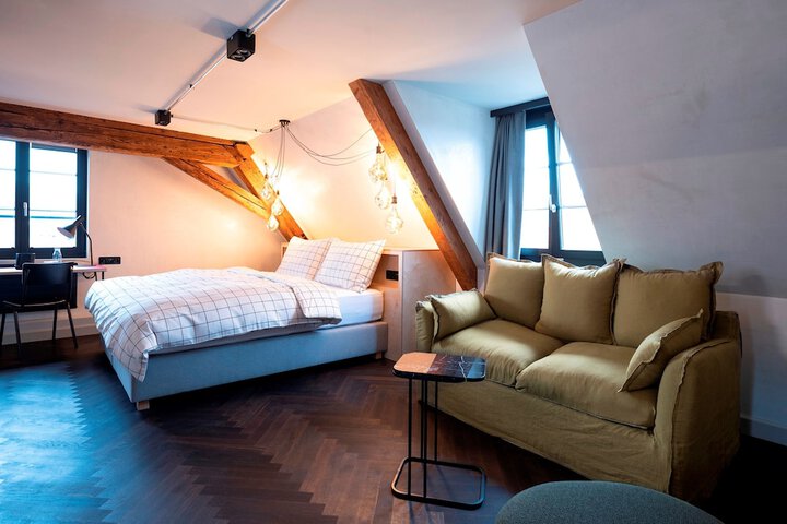 Room 13 of 59