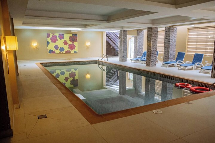 Pool 12 of 30