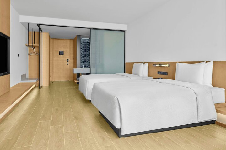 Room 19 of 39