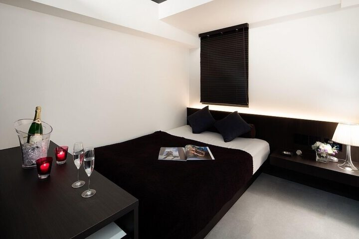 Room 11 of 36
