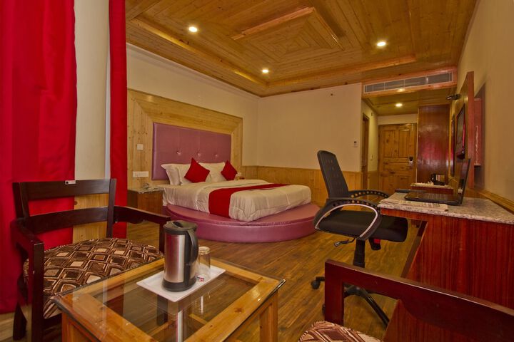 Room 8 of 32