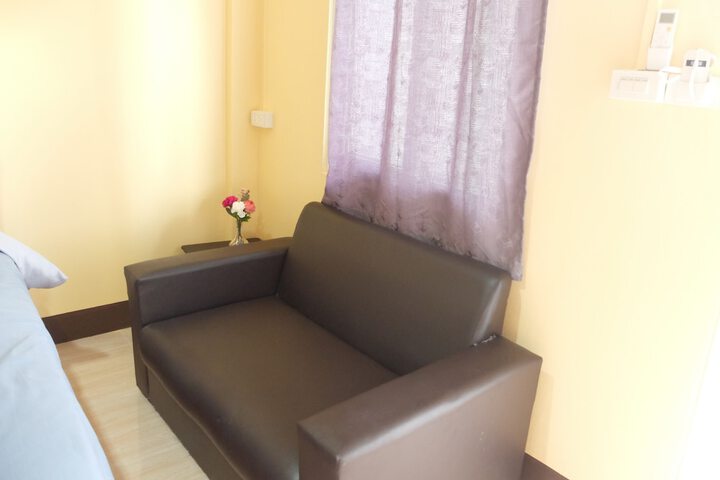 Room 6 of 48