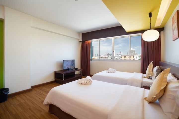 Room 48 of 64