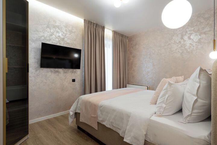Room 498 of 552