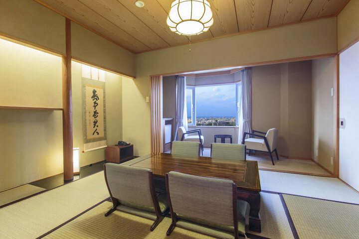 Room 12 of 92