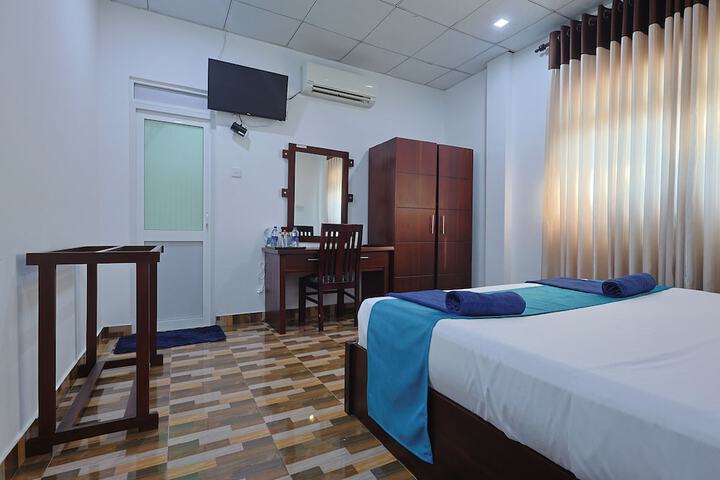 Room 7 of 35