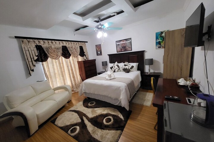 Room 8 of 52