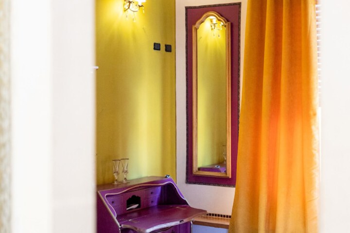 Room 30 of 38