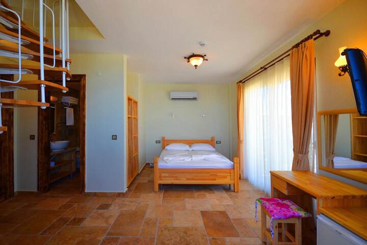 Room 10 of 50