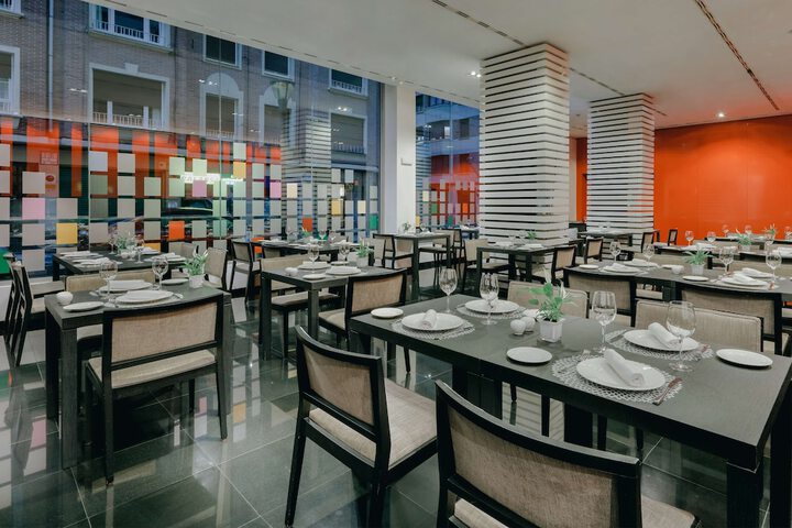 Dining 44 of 63