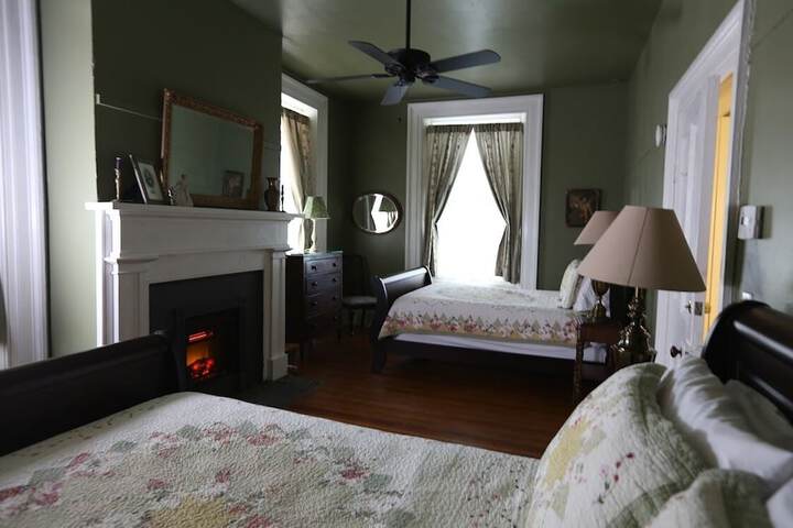 Room 21 of 57