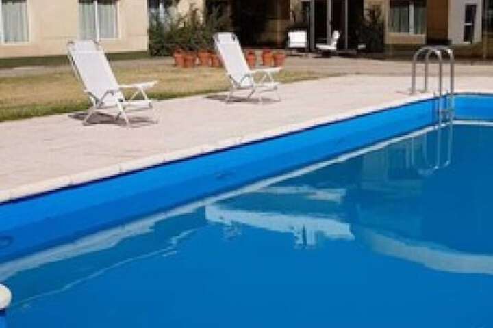 Pools & Facilities