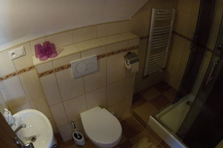 Room 7 of 69