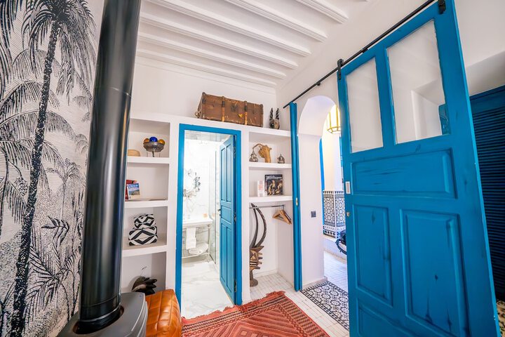Room 55 of 233