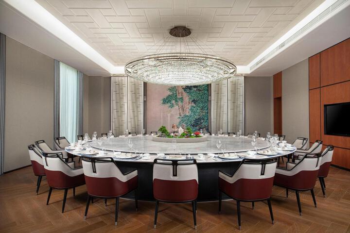 Dining 60 of 108