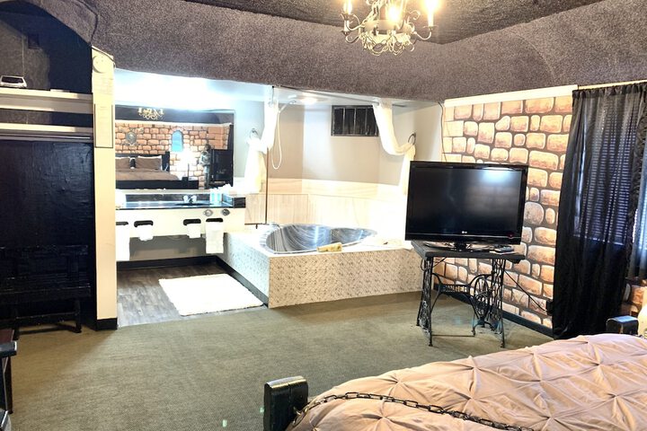 2 Queen Beds (13 of 99)