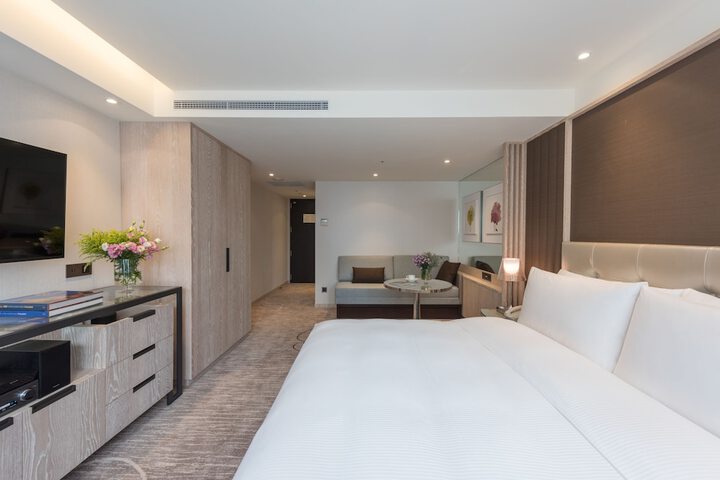 Room 13 of 86