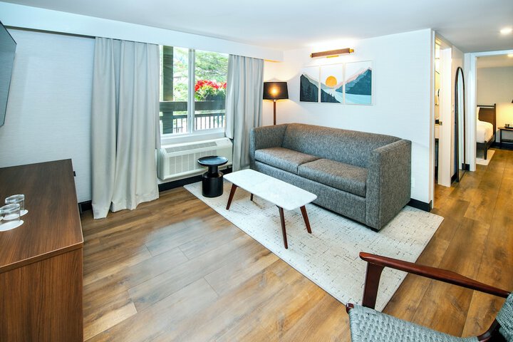 Room 44 of 86